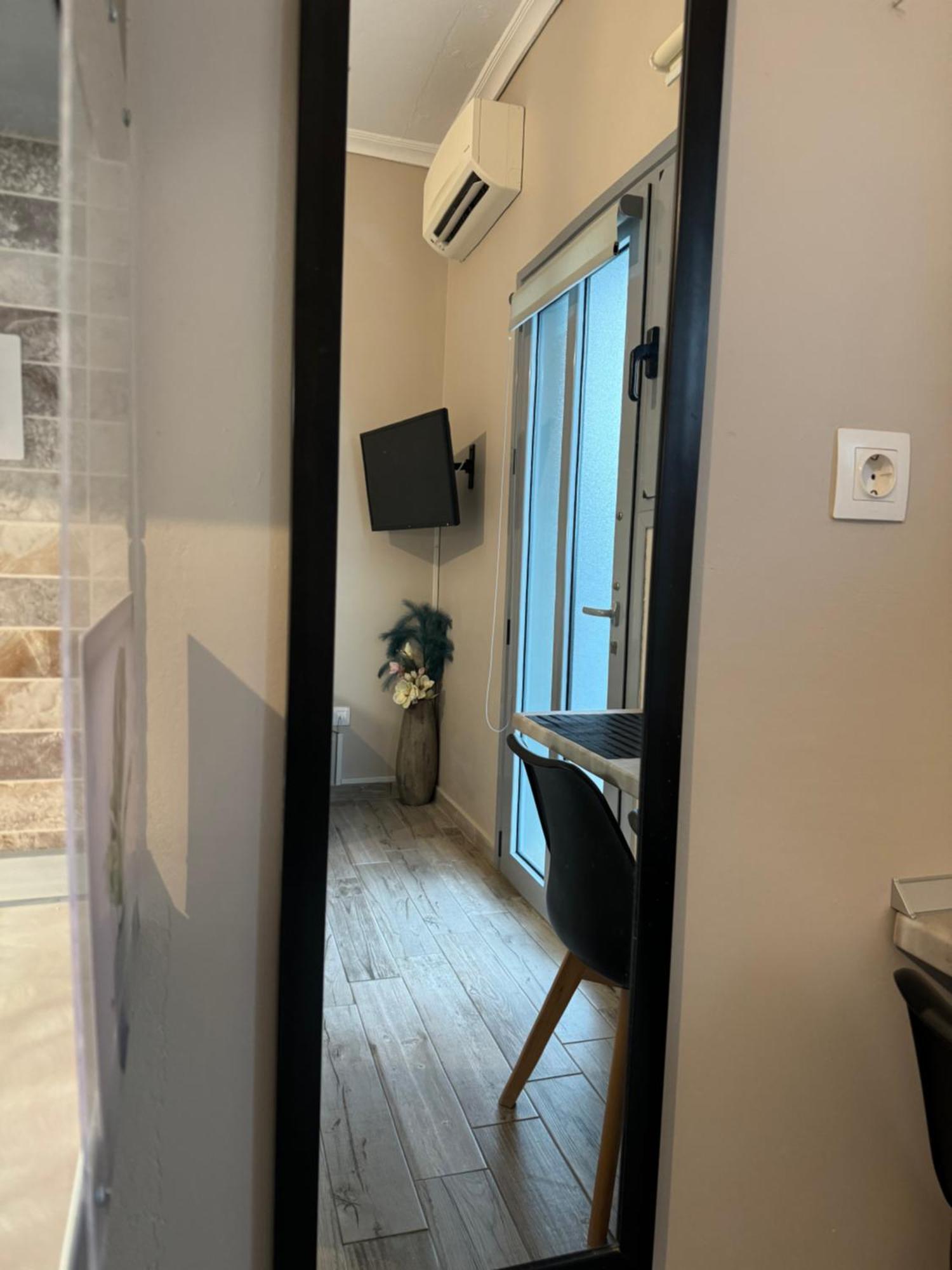 Panos' Studio ミリナ エクステリア 写真